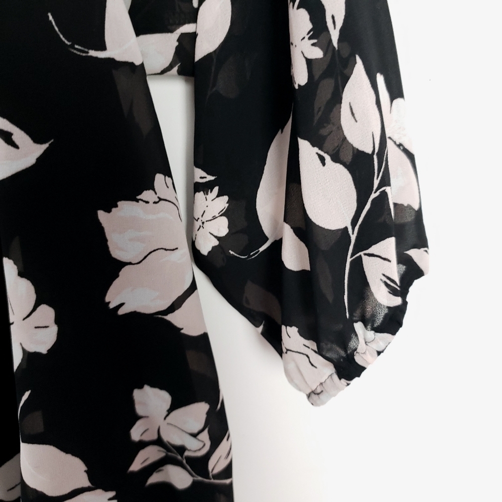 Torrid floral blousen cross back top size 2 - Picture 7 of 9